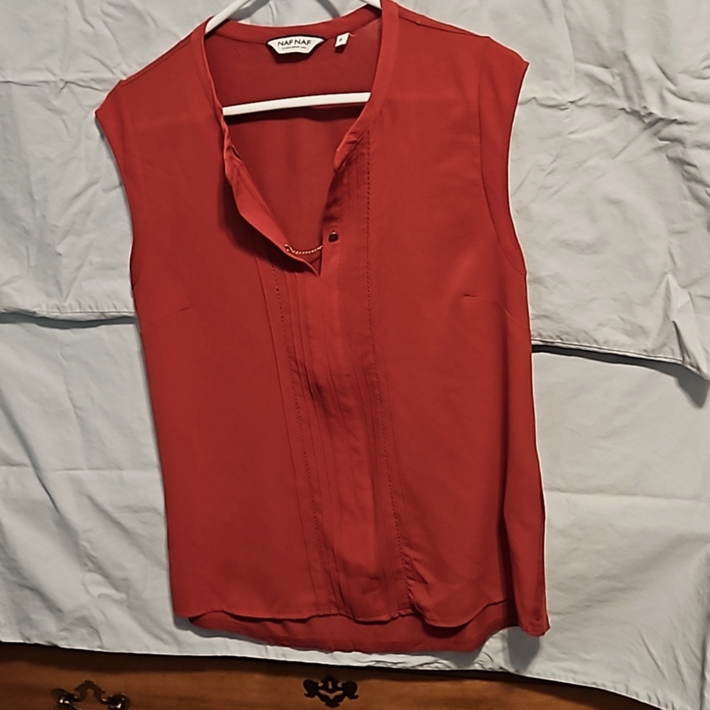 Womens sleeveless top
